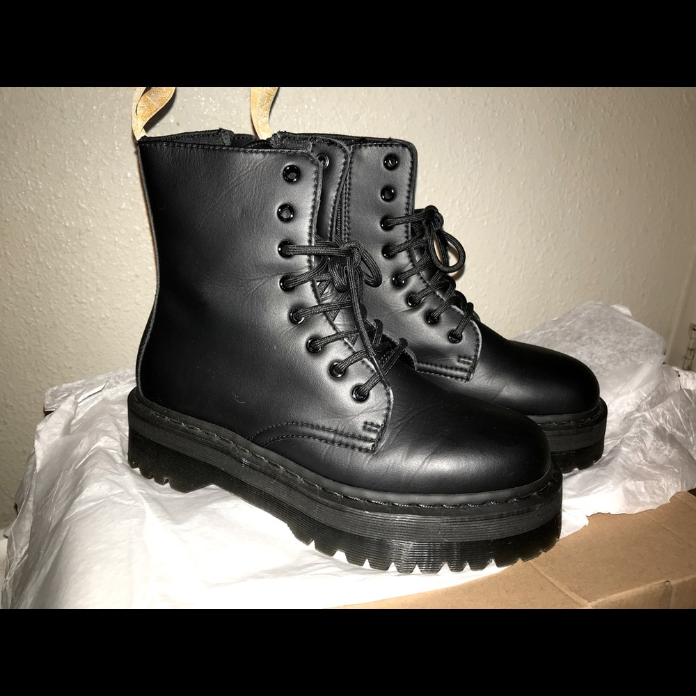 Dr. Martens Vegan Jadon II Mono SIZE women’s US 10
